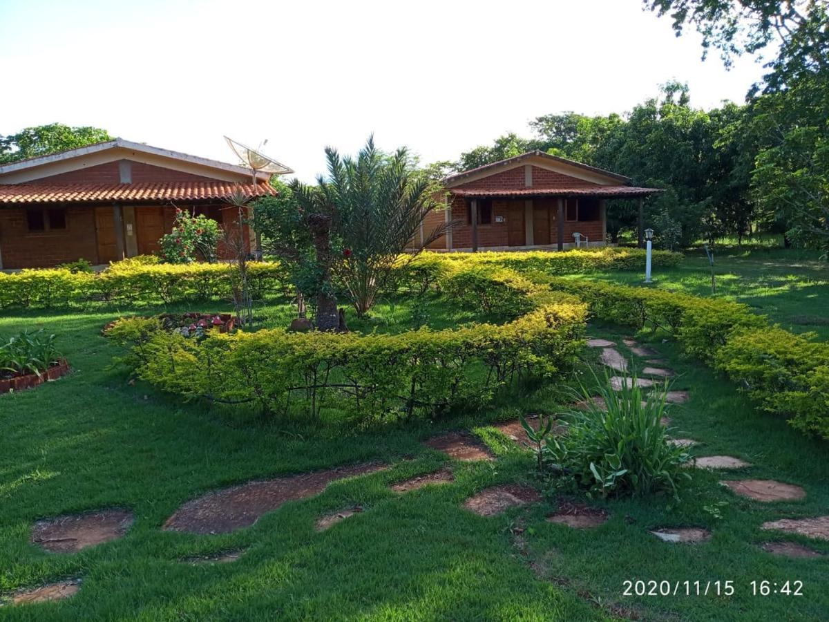 Pousada Carmel Garden ปิเรนนอโปลิส ภายนอก รูปภาพ