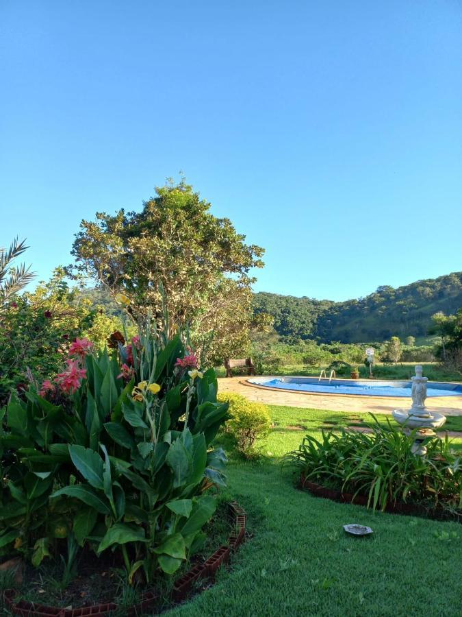 Pousada Carmel Garden ปิเรนนอโปลิส ภายนอก รูปภาพ